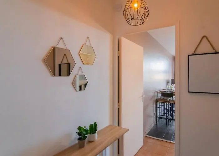 Hyper- Centre, Cosy Entre 2 Gares Lejlighed